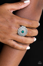 Load image into Gallery viewer, . Daringly Daisy - Green Ring
